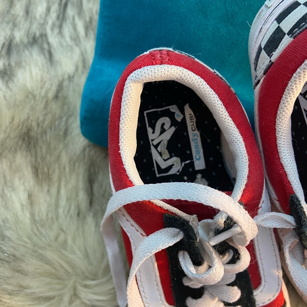 Vans shoes. - Picture 6 of 6